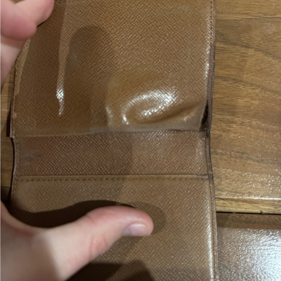 Louis Vuitton Monogram Card Holder - Picture 6 of 11